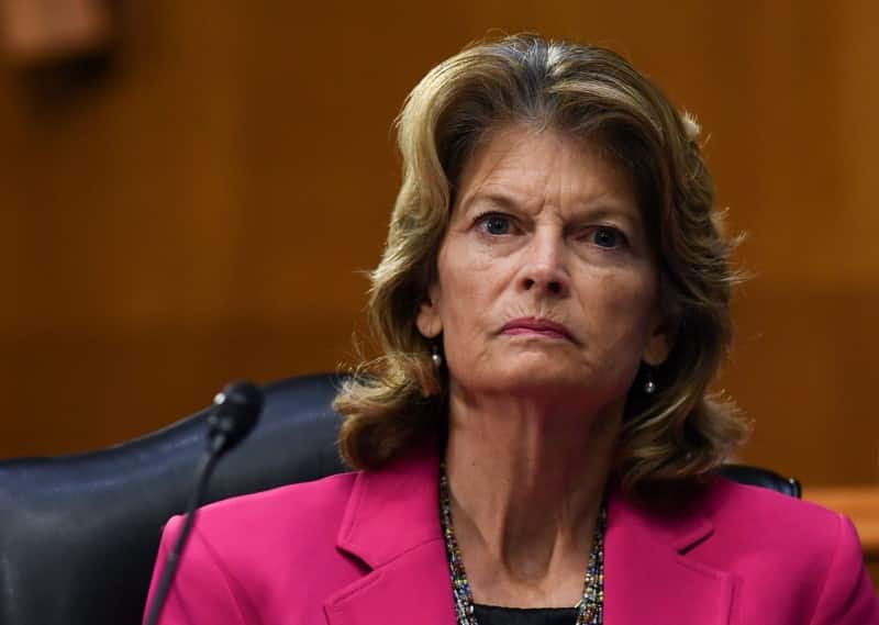 Murkowski Declares ‘Something Bad Happened’ Ahead of Vote on Jan. 6 Commission