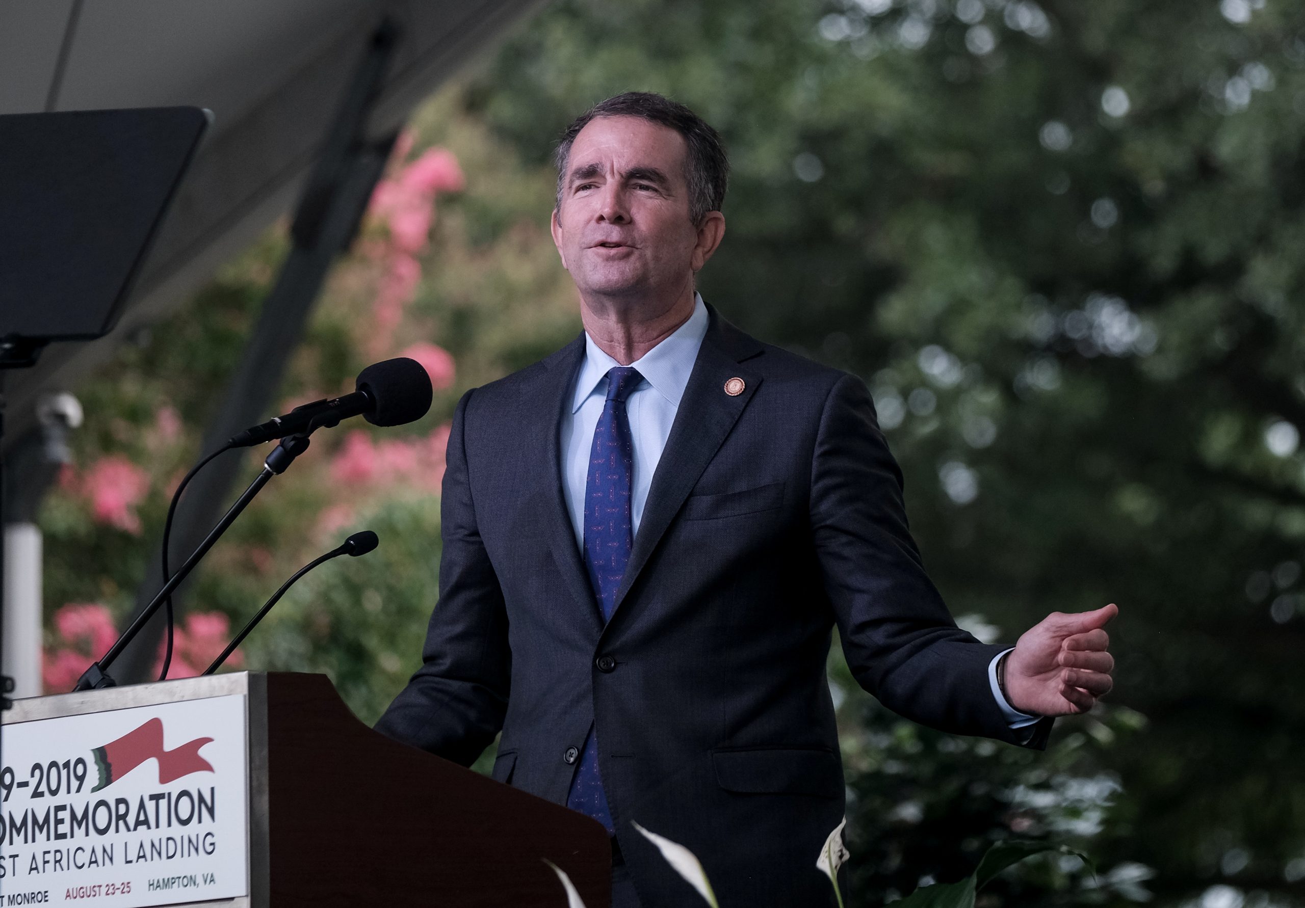 Virginia Judge Blocks Governor’s Demand to Pull Down Confederate Statue