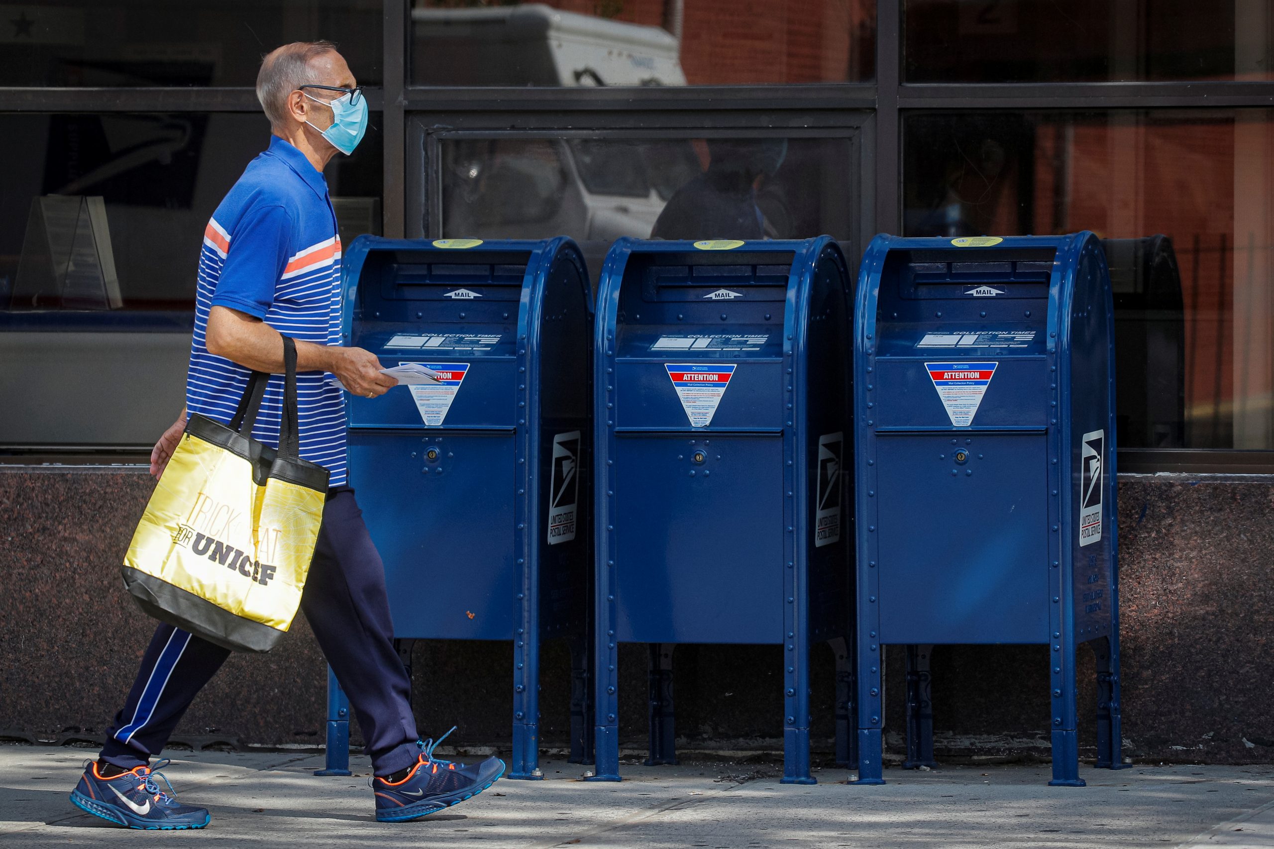 US Voting Officials Scramble in Wake of ‘Misleading’ USPS Mailer