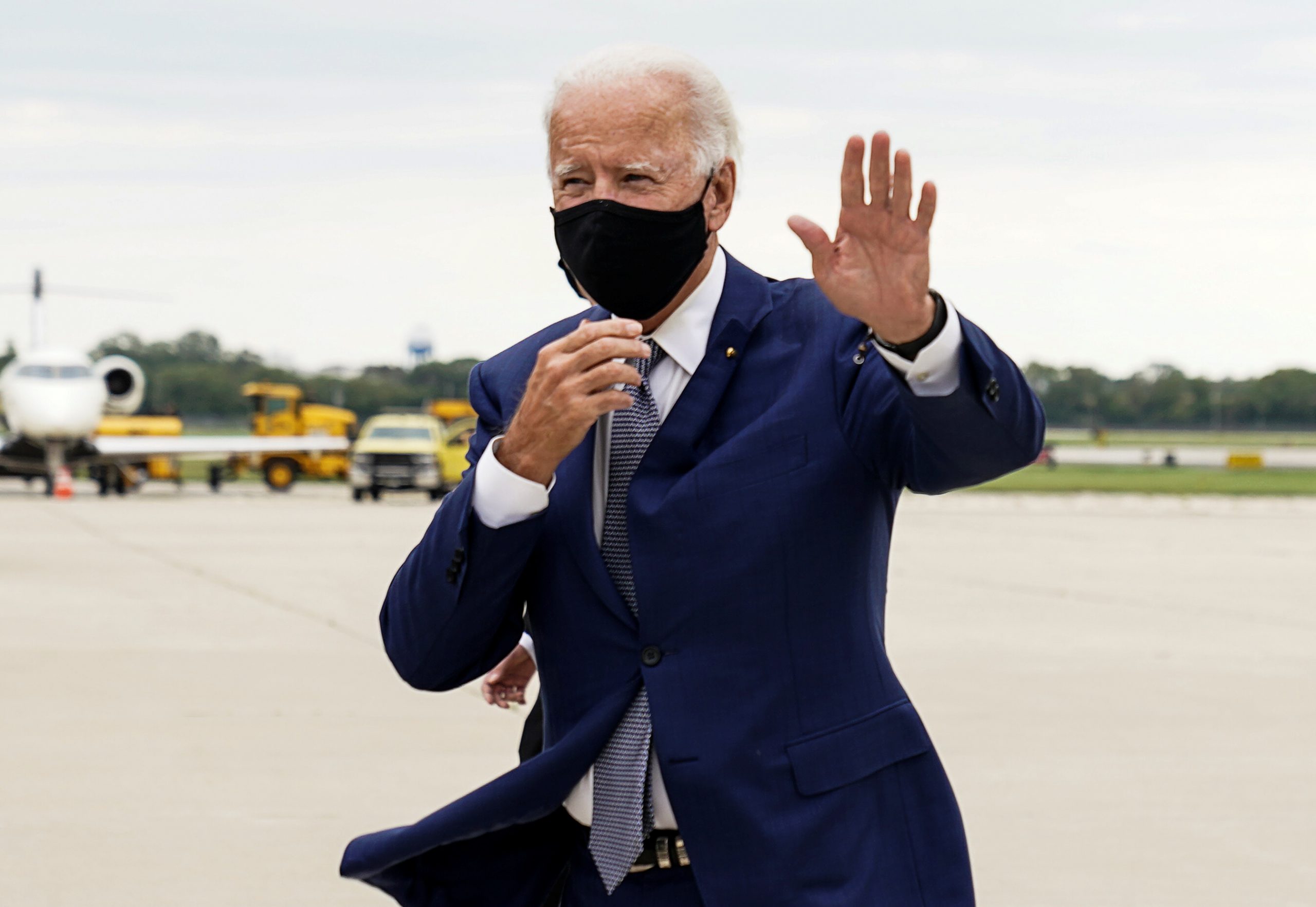 Biden Wins Endorsements From Nearly 200 US Law Enforcement Officials
