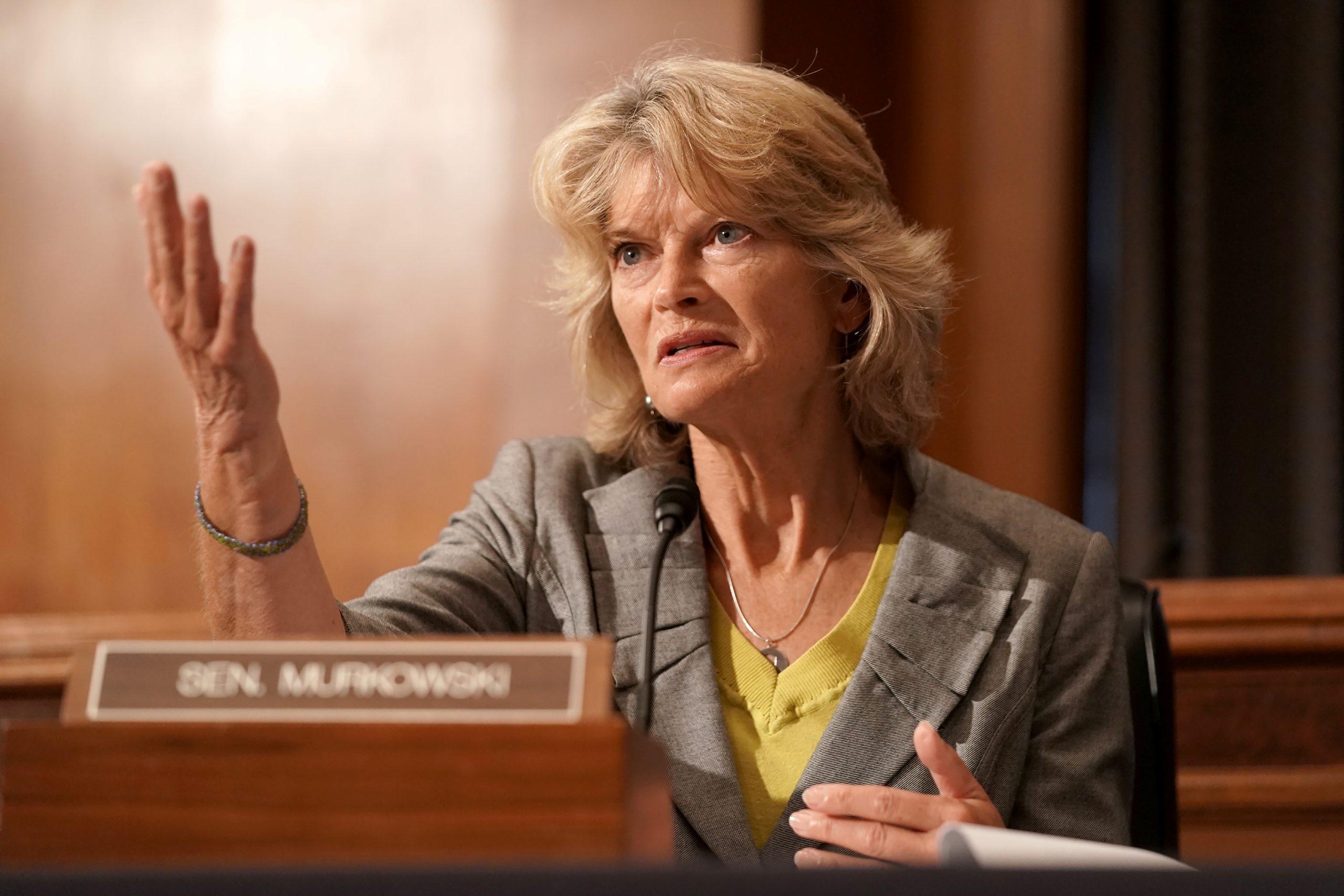 Murkowski Suggests Trump Should Testify Before Jan. 6 Commission