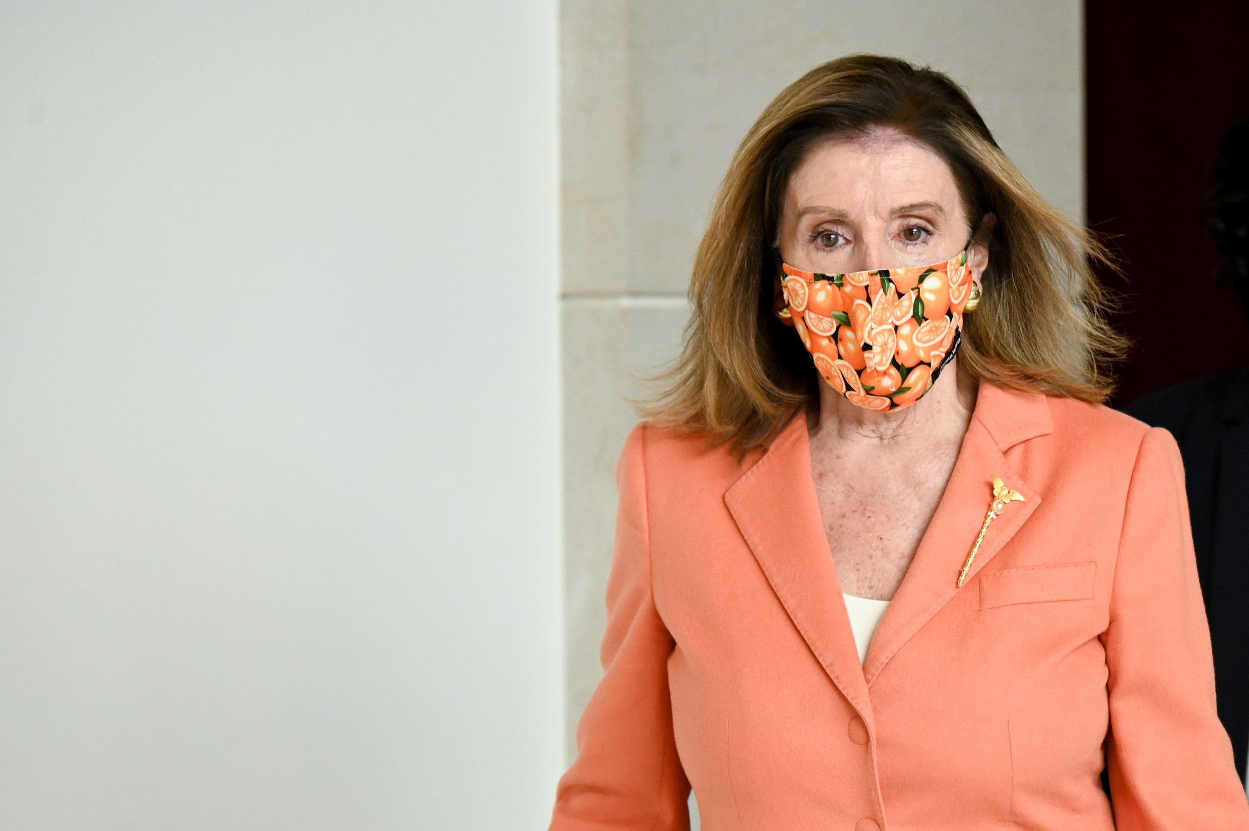 US House Speaker Pelosi, Mnuchin Narrow Differences on Aid Bill, Pelosi Spokesman Says