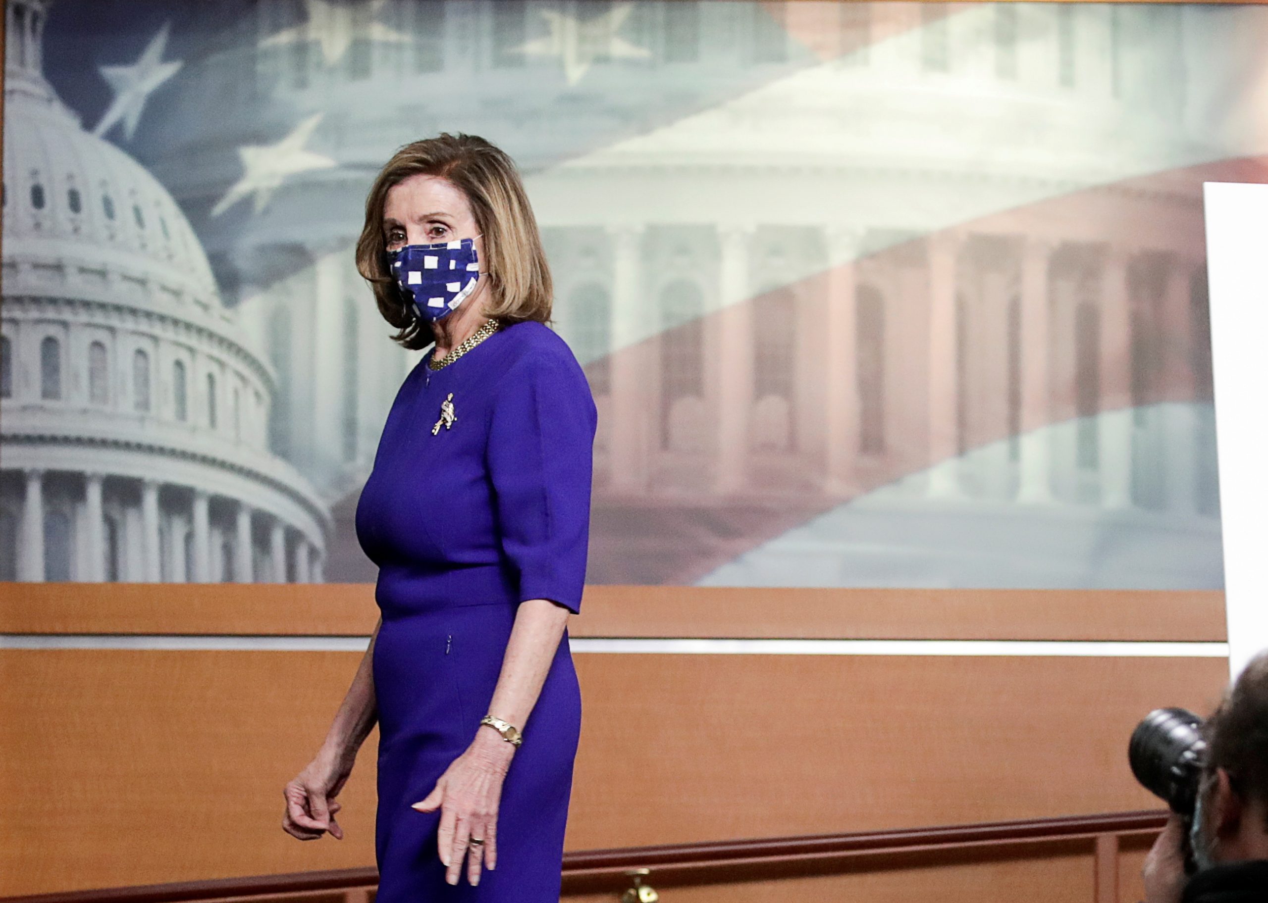 Pelosi, Mnuchin To Speak Tuesday on COVID-19 Relief