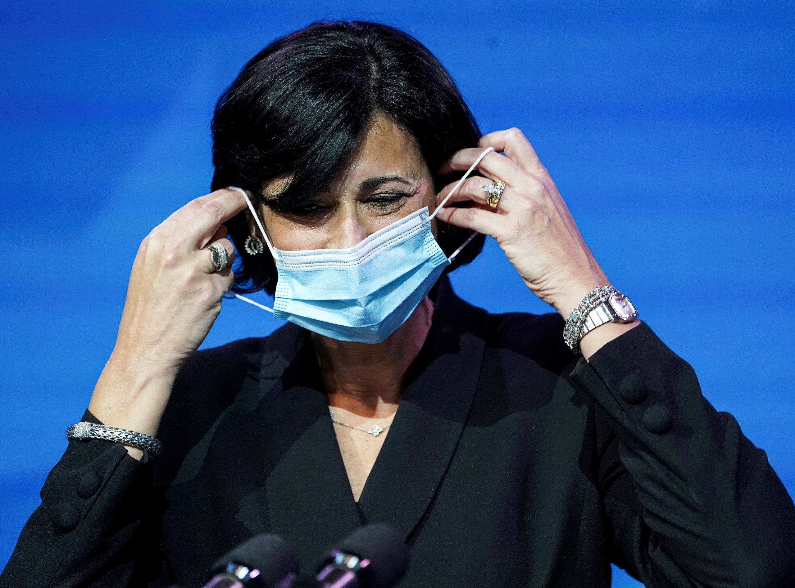 CDC Chief Warns It’s Too Soon in US To Lift COVID-19 Mask Mandates