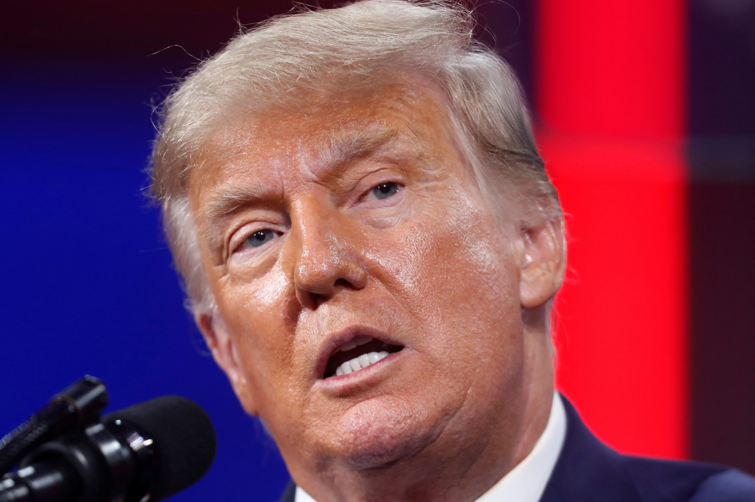 Twitter Blocks Account Sharing Trump’s Posts