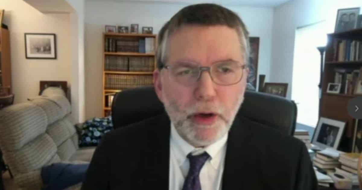 Federal Officials Identify Over 500 'Scientists of Concern,' Many with Connections to China