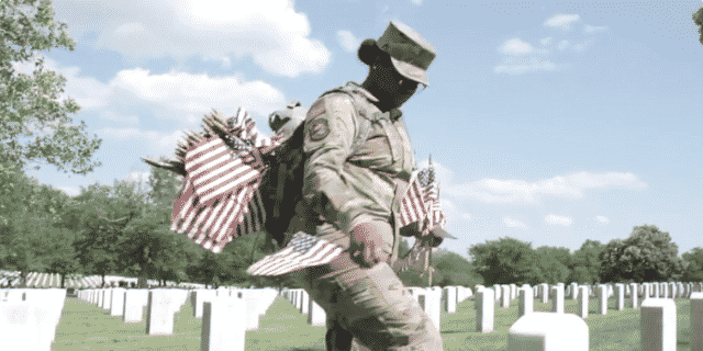 Lawmakers Pay Tribute To Fallen Service Members on Memorial Day
