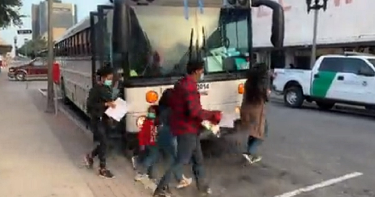 Watch: Border Patrol Dropping Off Illegals at Bus Station, Sending Them Out of Town
