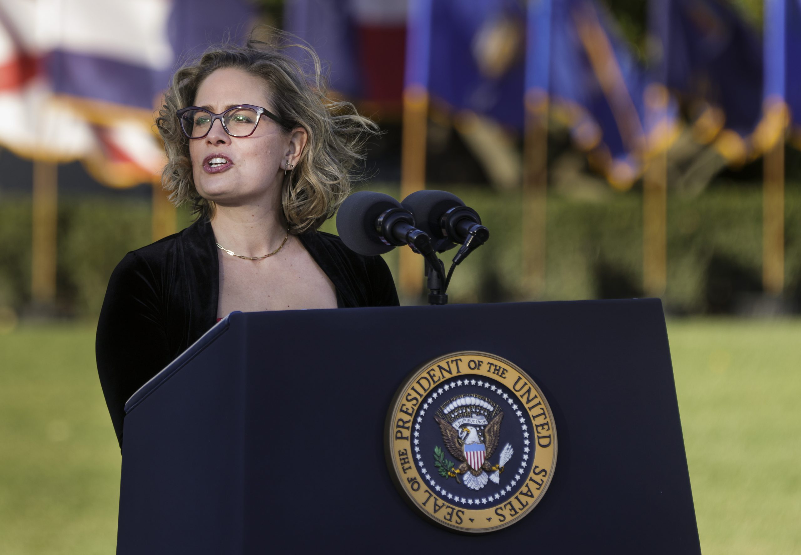 Sinema Blasts Lawmakers: They Make False Promises to ‘Get the Short-Term Political Gain’