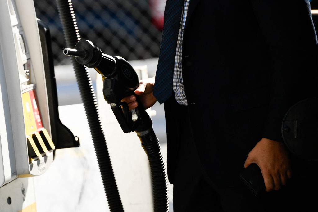 Gas Station Owner Praised for ‘Helping Humanity’ by Keeping Prices Way Below Area Average