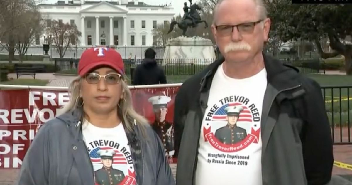 Parents of US Veteran Imprisoned in Russia Accuse Biden of Breaking Promise He Made to Them