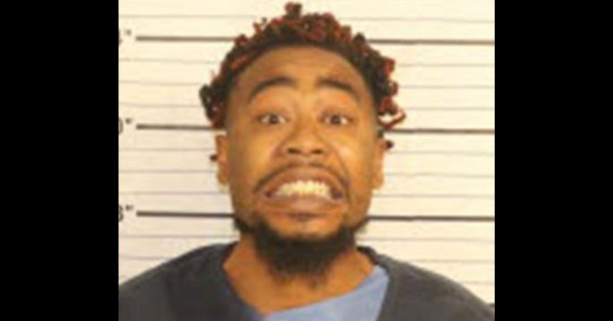 Armed Punk Ends Up in Slammer After 8-Year-Old Pulls Knife to Defend His Mom