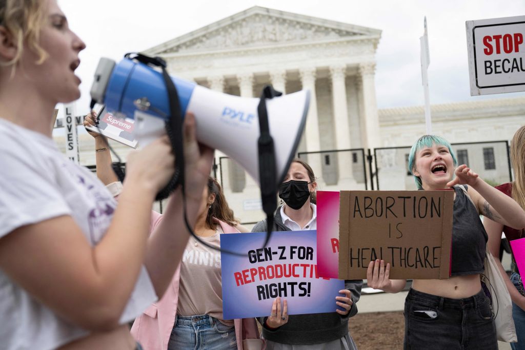 DHS Memo Warns of Violence by ‘Extremists’ After Roe v. Wade Decision: Reports