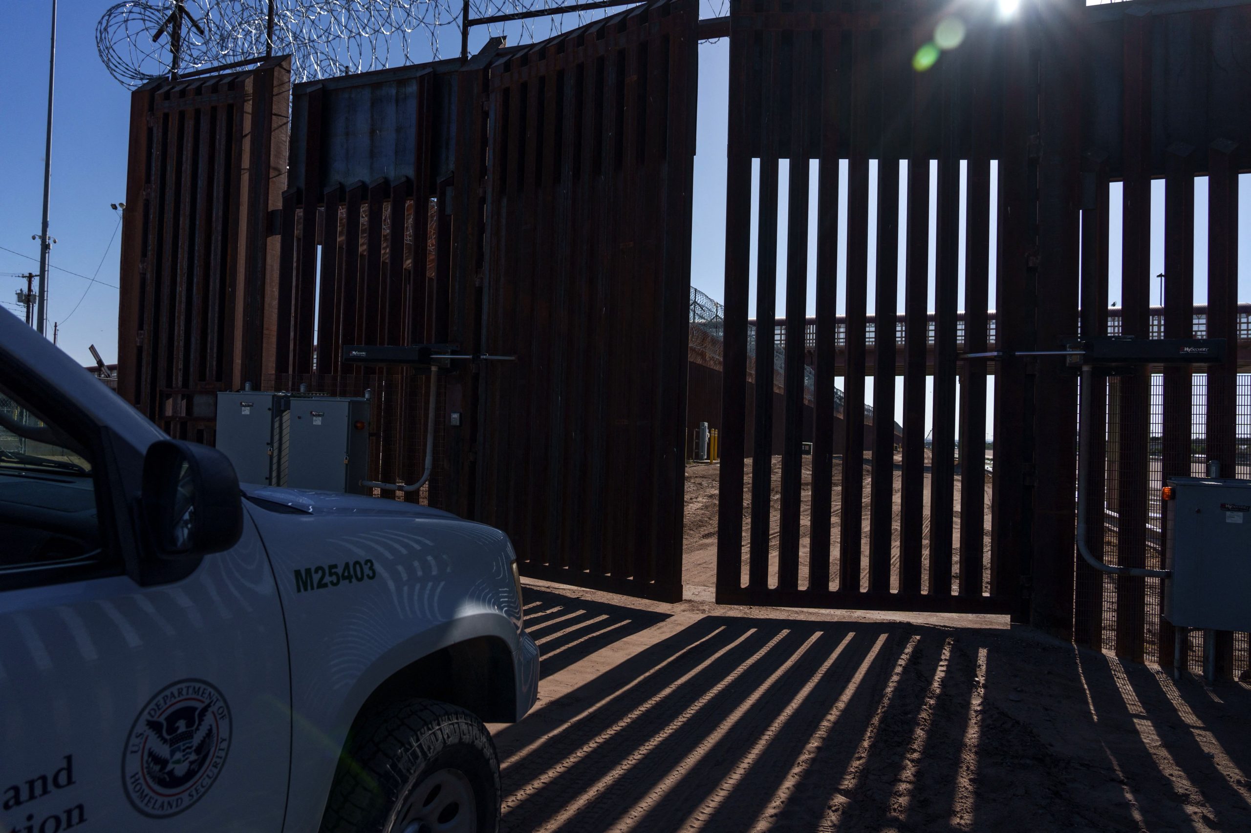 Ex-Border Chief Claims: ‘I Was Told’ to Move Migrants ‘Out of the Sight of the Media’