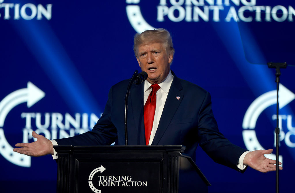 FBI Unit Leading Mar-a-Lago Raid Already Discredited – Led Trump-Russia Investigation