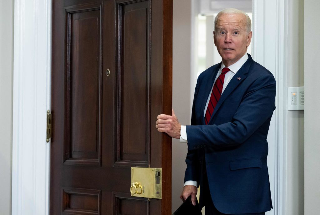 Biden Is Preparing a Major Executive Order to Shield Over 600,000 Illegal Immigrants From Deportation: Report
