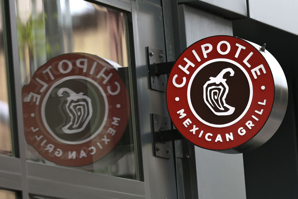 Woman Sentenced to Work 2 Months in Fast-Food Job After Assault on Chipotle Worker