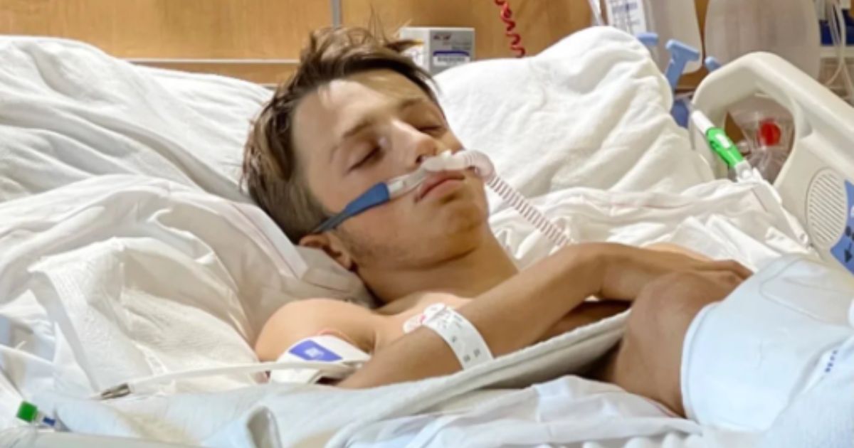 18-Year-Old Tennis Player Suffers ‘Sudden Cardiac Arrest’ – Teammate and Coach Rush to Save His Life