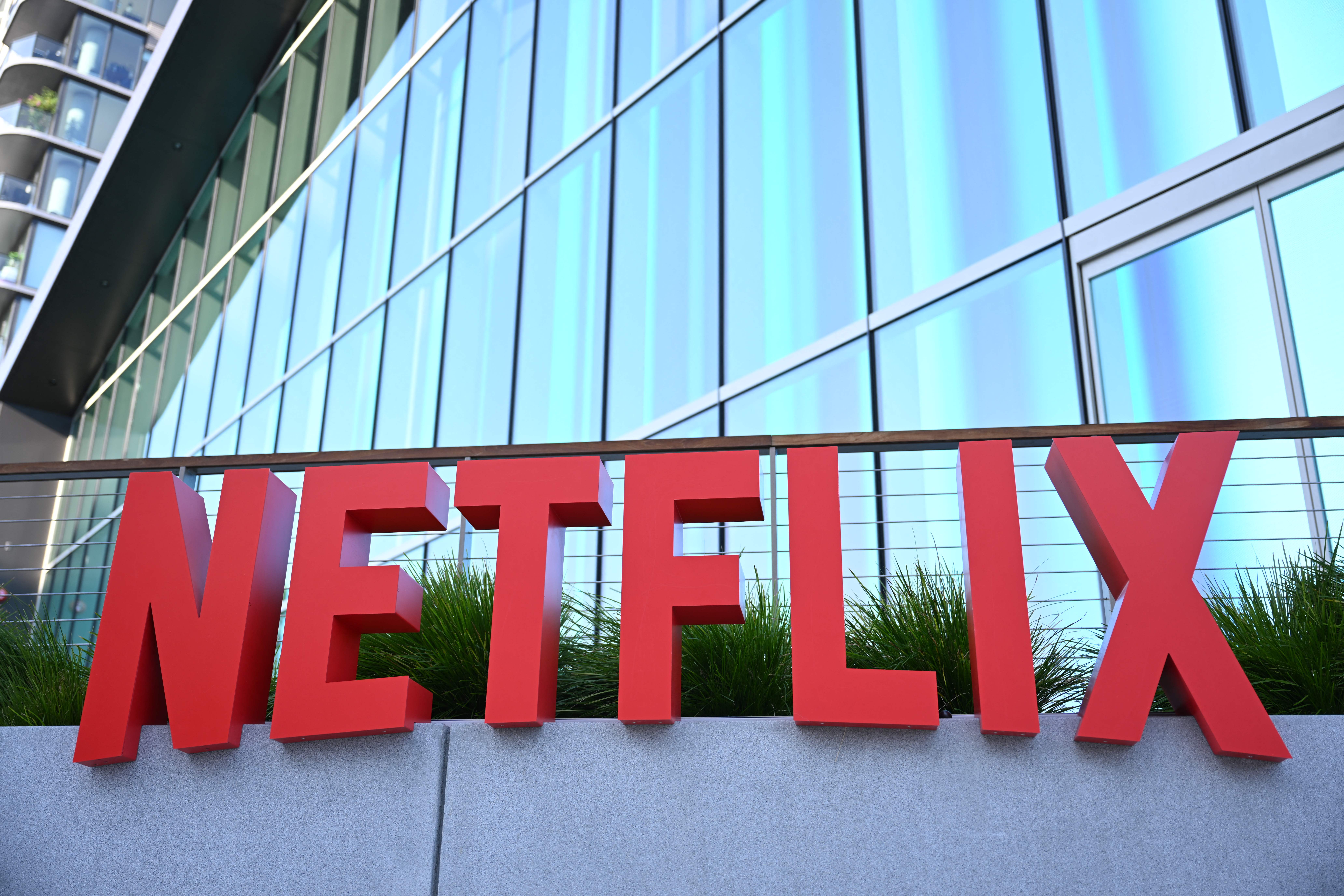 Netflix CEO Blasts Democratic Party in Endorsement of Former Republican