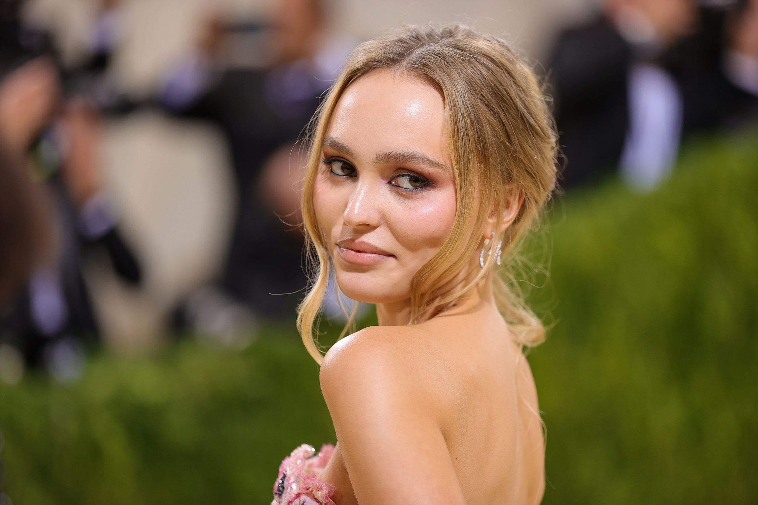 Johnny Depp’s Daughter Explains Why She Did Not Speak Out During His Trial With Amber Heard