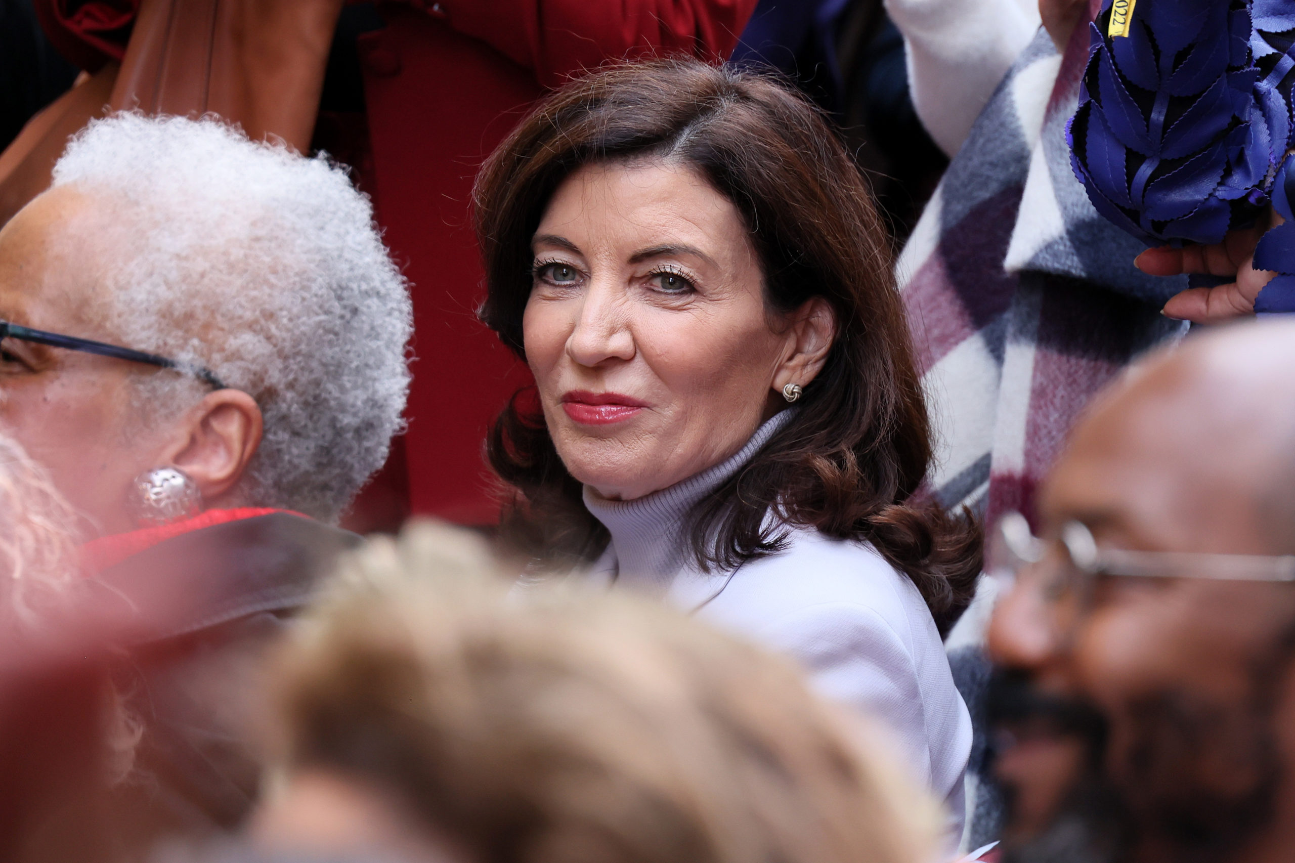 Kathy Hochul Reportedly Not Taking Action on More Than 400 Bills Amid Tight Race
