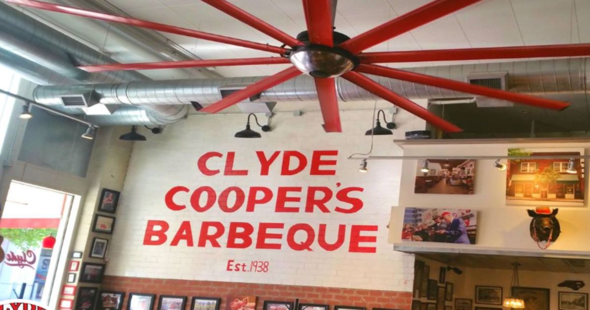 Police Show Up at Popular BBQ Restaurant After Customer Says There’s Something Wrong with the Pork