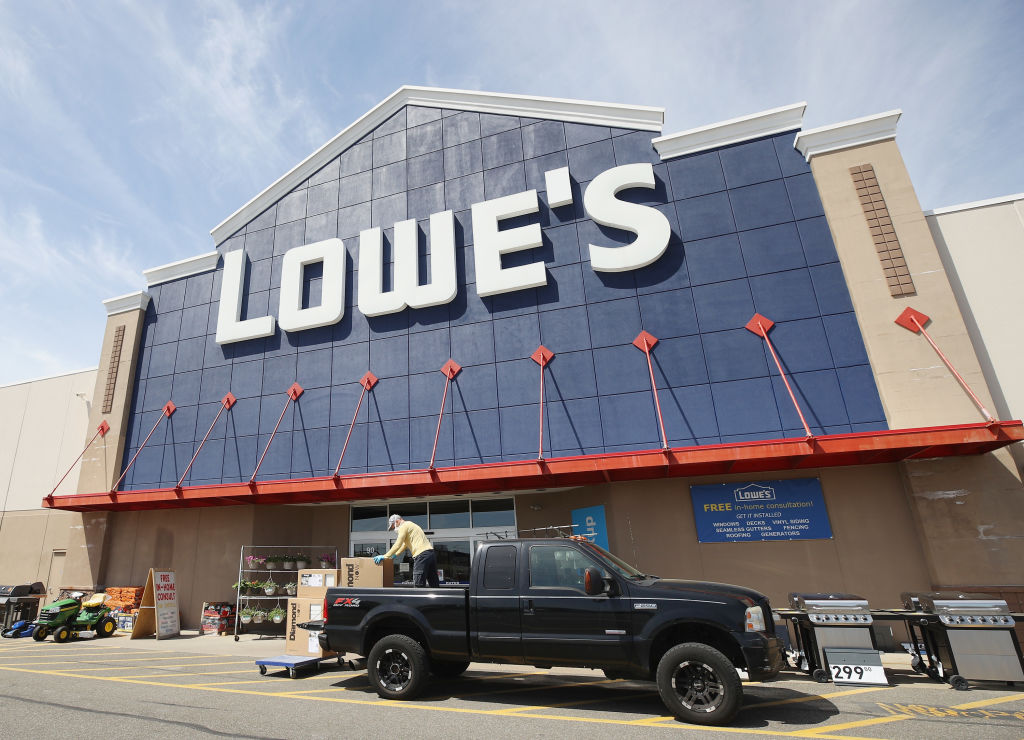 68-Year-Old Woman Fired From Lowe’s After Being Assaulted for Trying to Stop Shoplifter