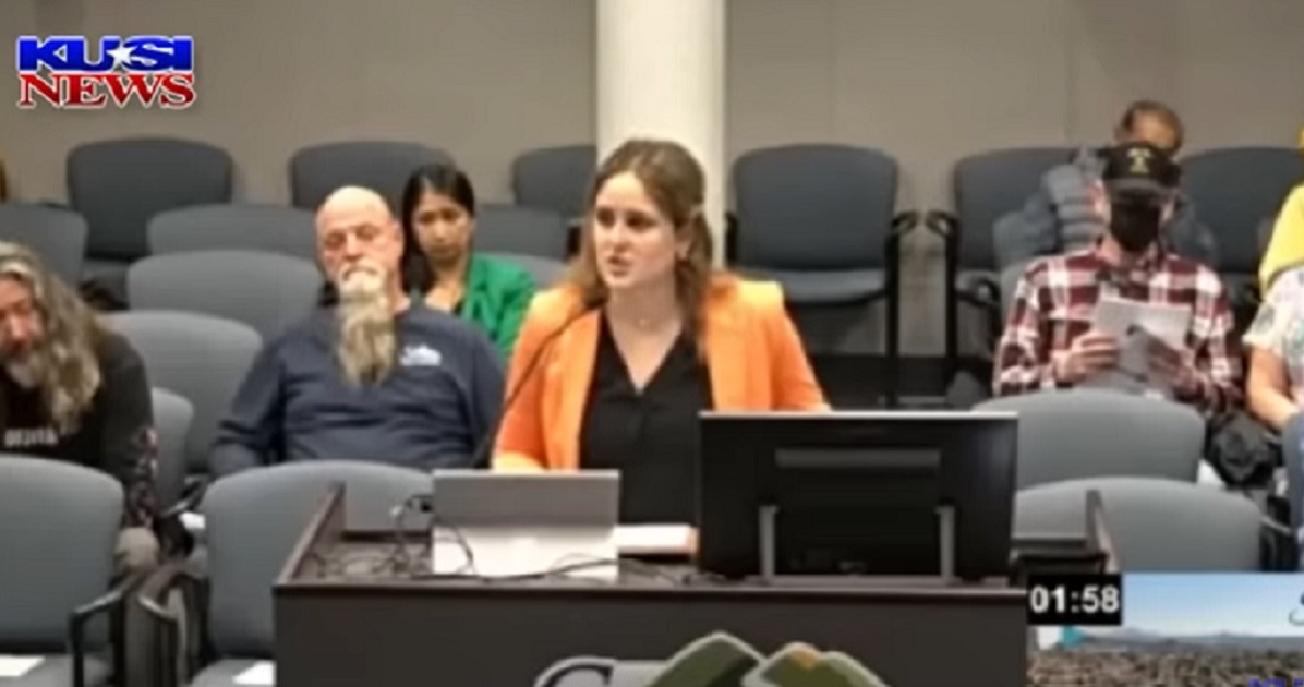 Teen Girl Reports Naked Man in Women’s Showers – Father Gets Call Days Later That Makes It Much Worse