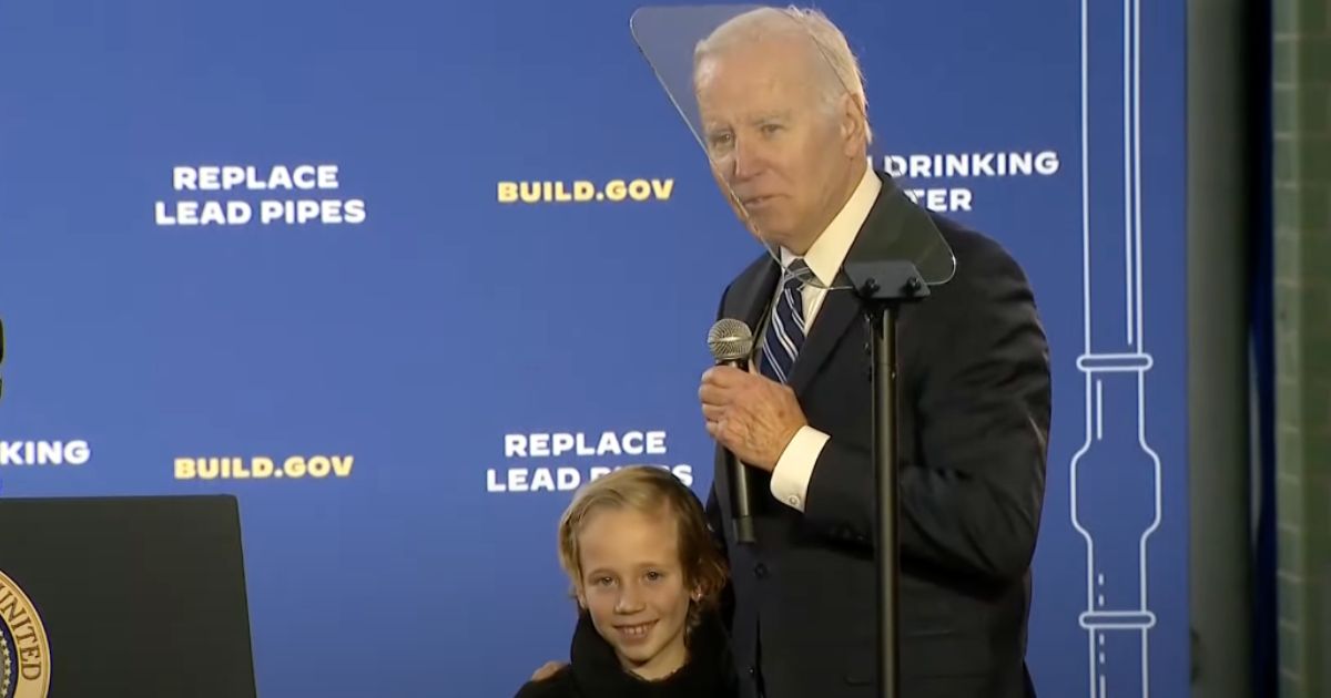 Cameras Catch Biden Beelining Toward Young Girl for Creepy Moment Before Speech