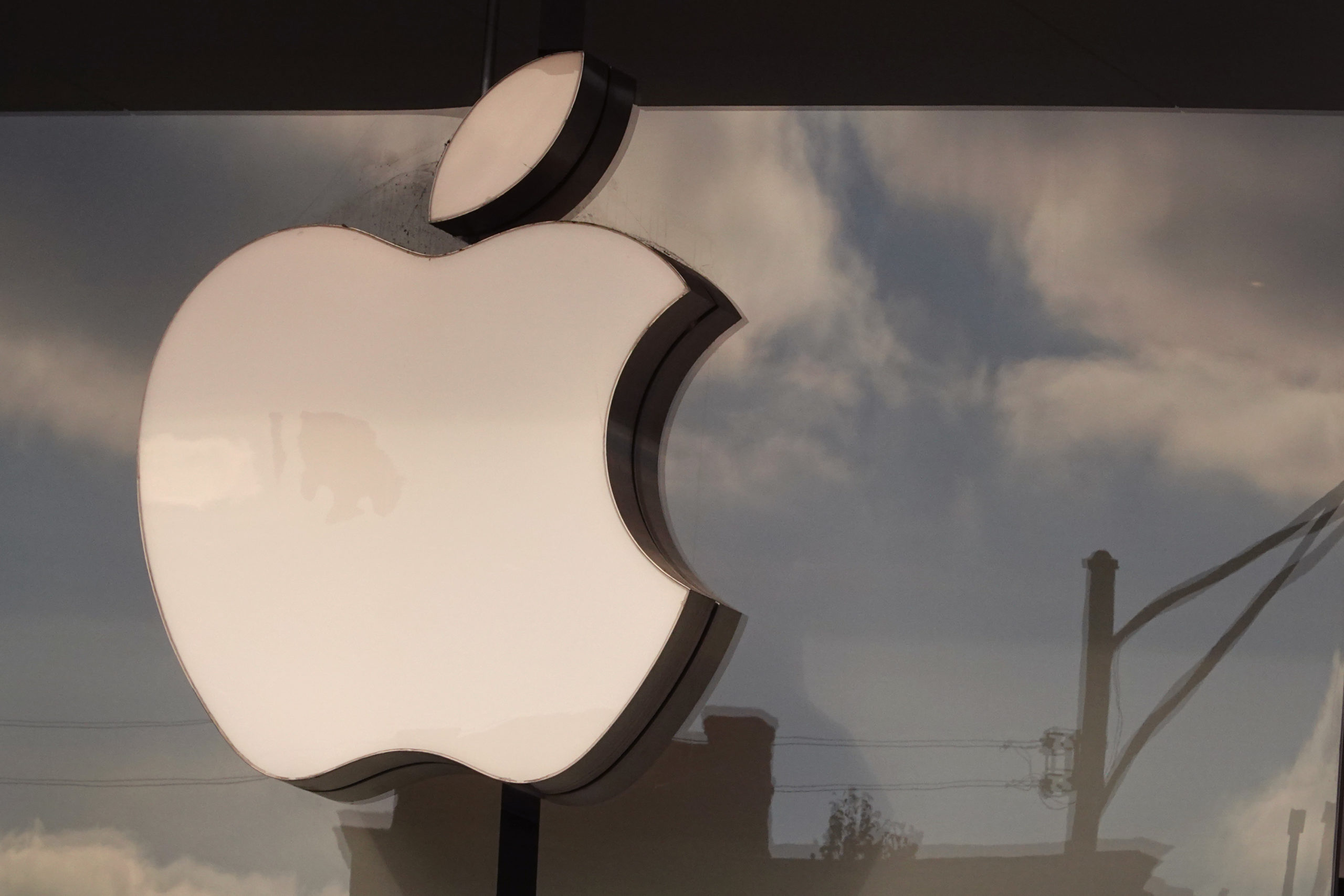 Apple Sparks Backlash With Fitness Challenge Surrounding Black History Month
