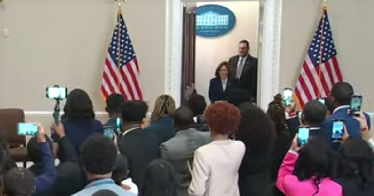 White House Official Finally Says Something After Audience Gives Kamala Harris Awkward Reception: ‘You Can Clap!’