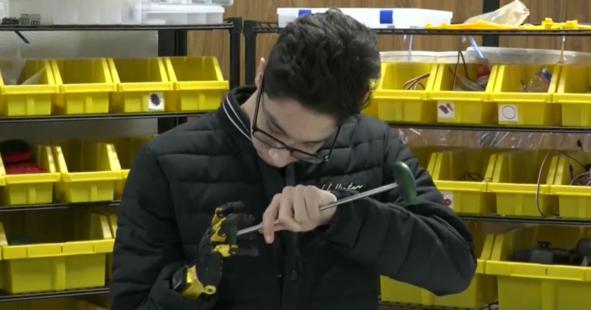15-Year-Old Student Born with Undeveloped Hand Gets Life-Changing Robotic Surprise from Classmates