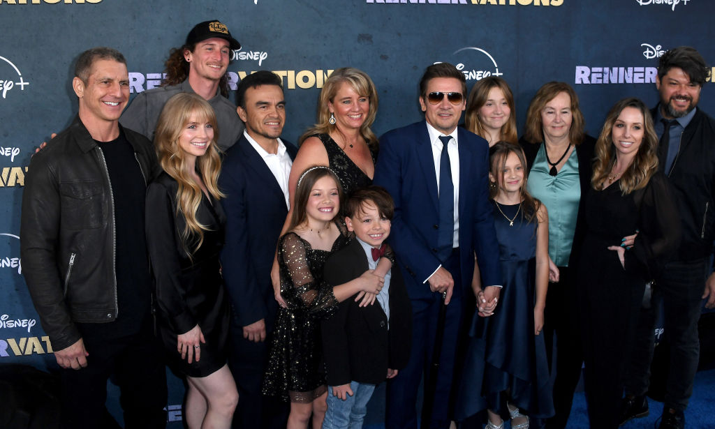 Jeremy Renner Shares Special Notes He Received From His Daughter After Snowplow Accident