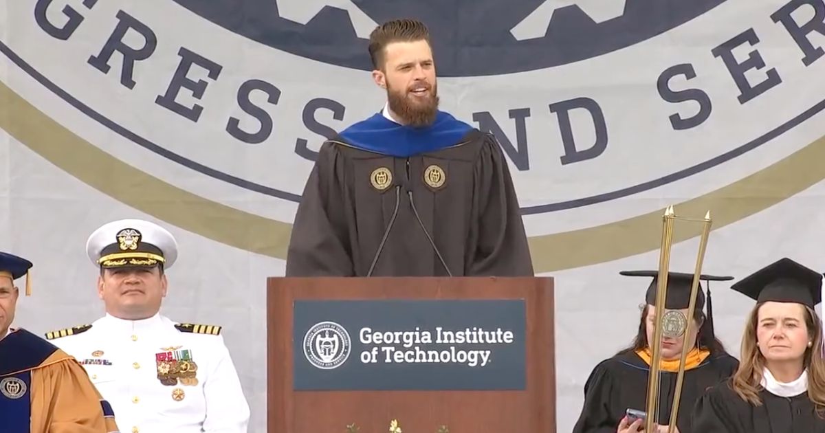 ‘Blessed by God’: 2-Time Super Bowl Champ Gives Excellent Advice for All Graduates