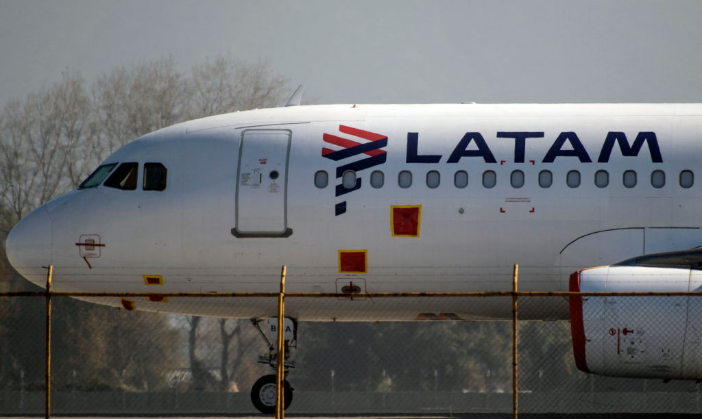 Plane Forced o Land After Pilot Collapses and Dies Mid-Flight