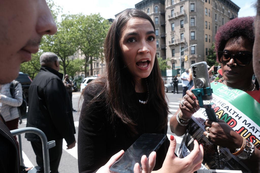 AOC Slams Prominent Democratic Strategist Who Complained That ‘There Are Too Many Preachy Females’ in the Party