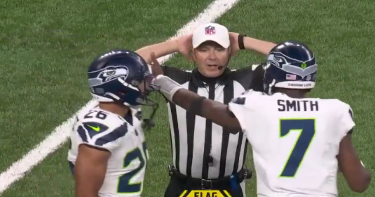 The Best Moment of NFL Week 2 Came from a Ref Shushing a Complaining Player on National TV