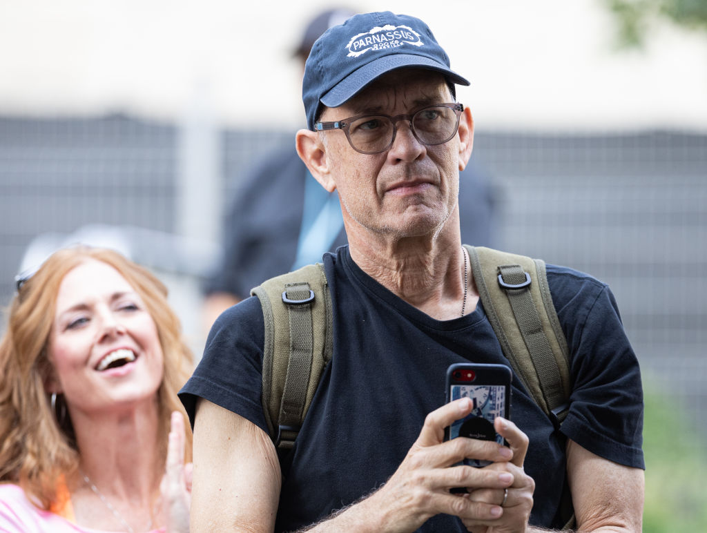 Tom Hanks Warns Fans After Dental Ad Uses AI in His Likeness