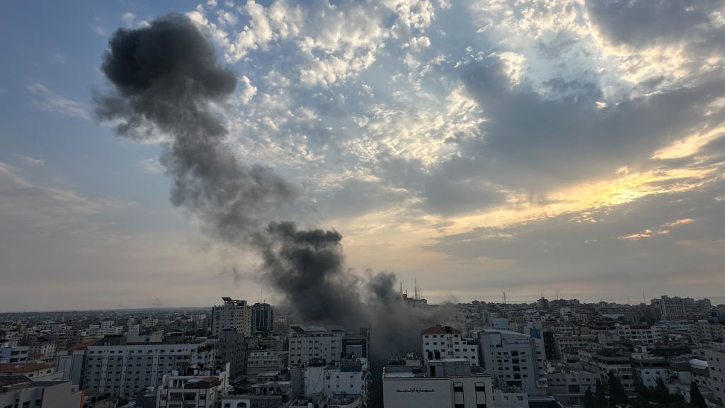 Hamas Leader Explains Reasoning Behind Deadly Prisoner Captures Underway in Israel