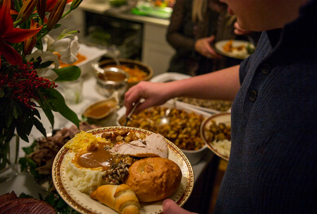 Sacramento Loaves & Fishes Serves Thanksgiving Meals to Those in Need for 40th Year