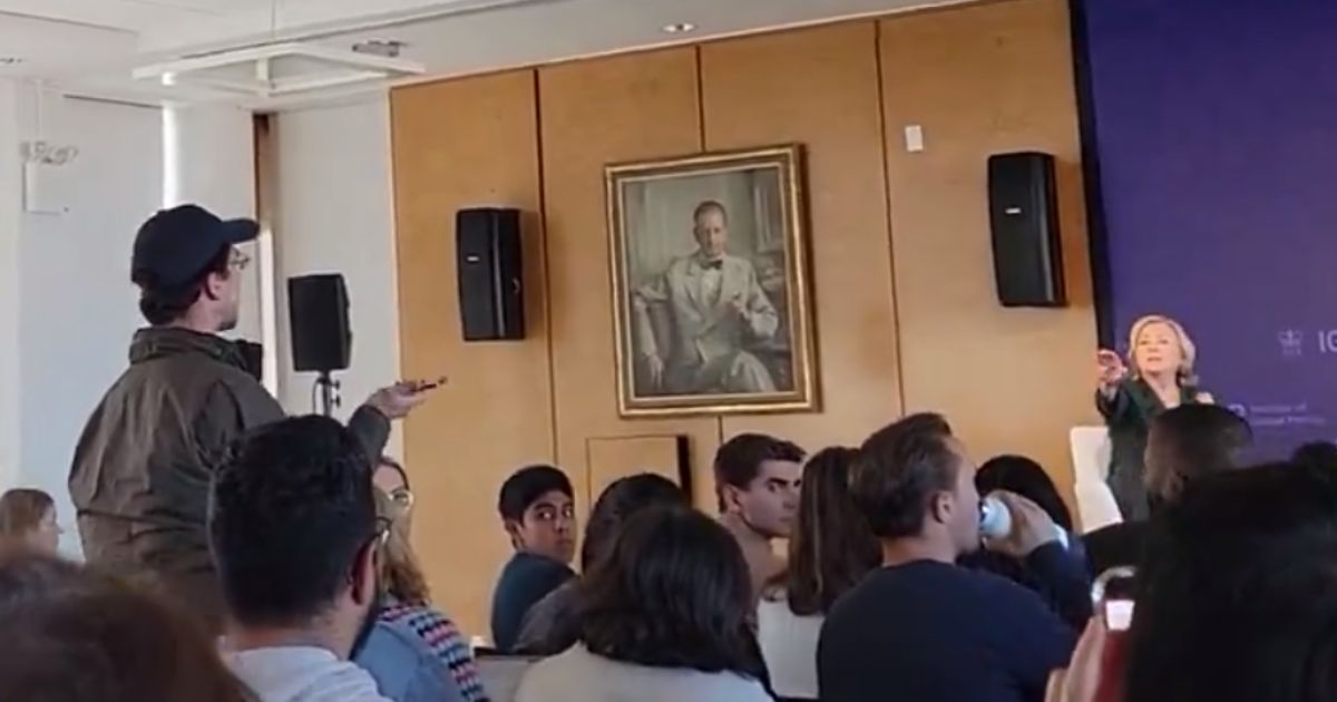 Hillary Clinton Gets Into Heated Screaming Match With Anti-War Advocate: ‘I’ll Still Meet You Outside’