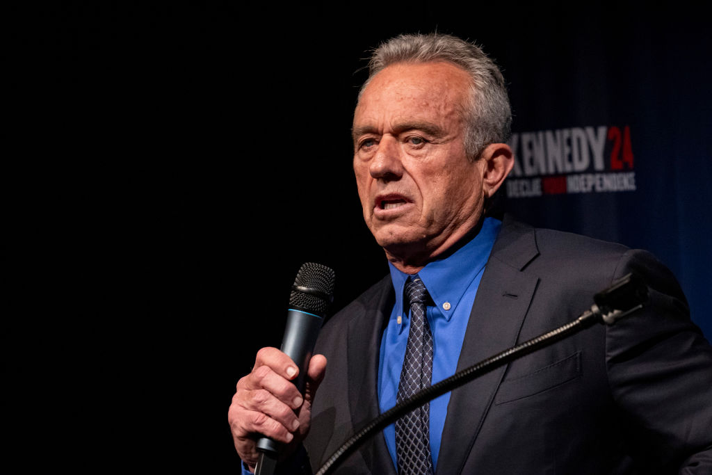 RFK Jr.’s Family Ditches Him, Endorses Biden in 2024 Election in Major Blow