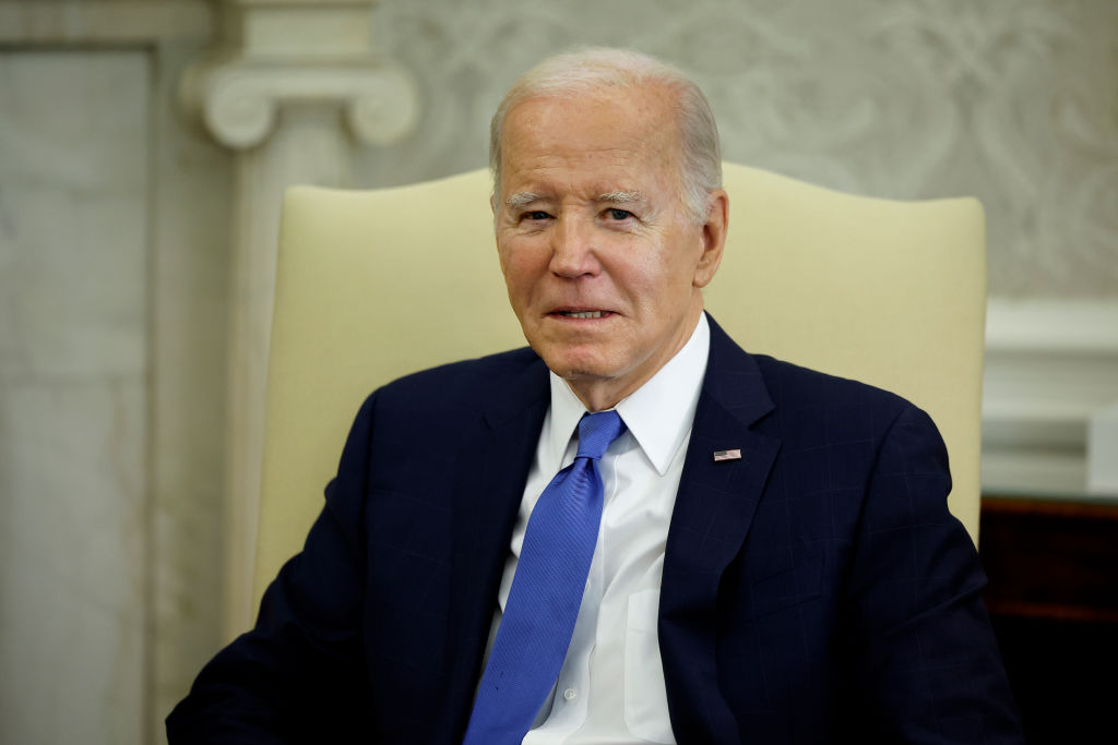 Biden WH Honors Man Who Tried to Kill Cop, Left Behind ‘Diary of a Serial Killer’