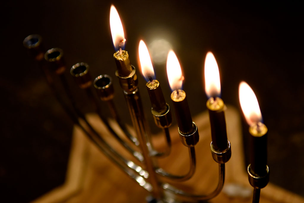 London Council Reverses Decision to Cancel Hanukkah Menorah Display