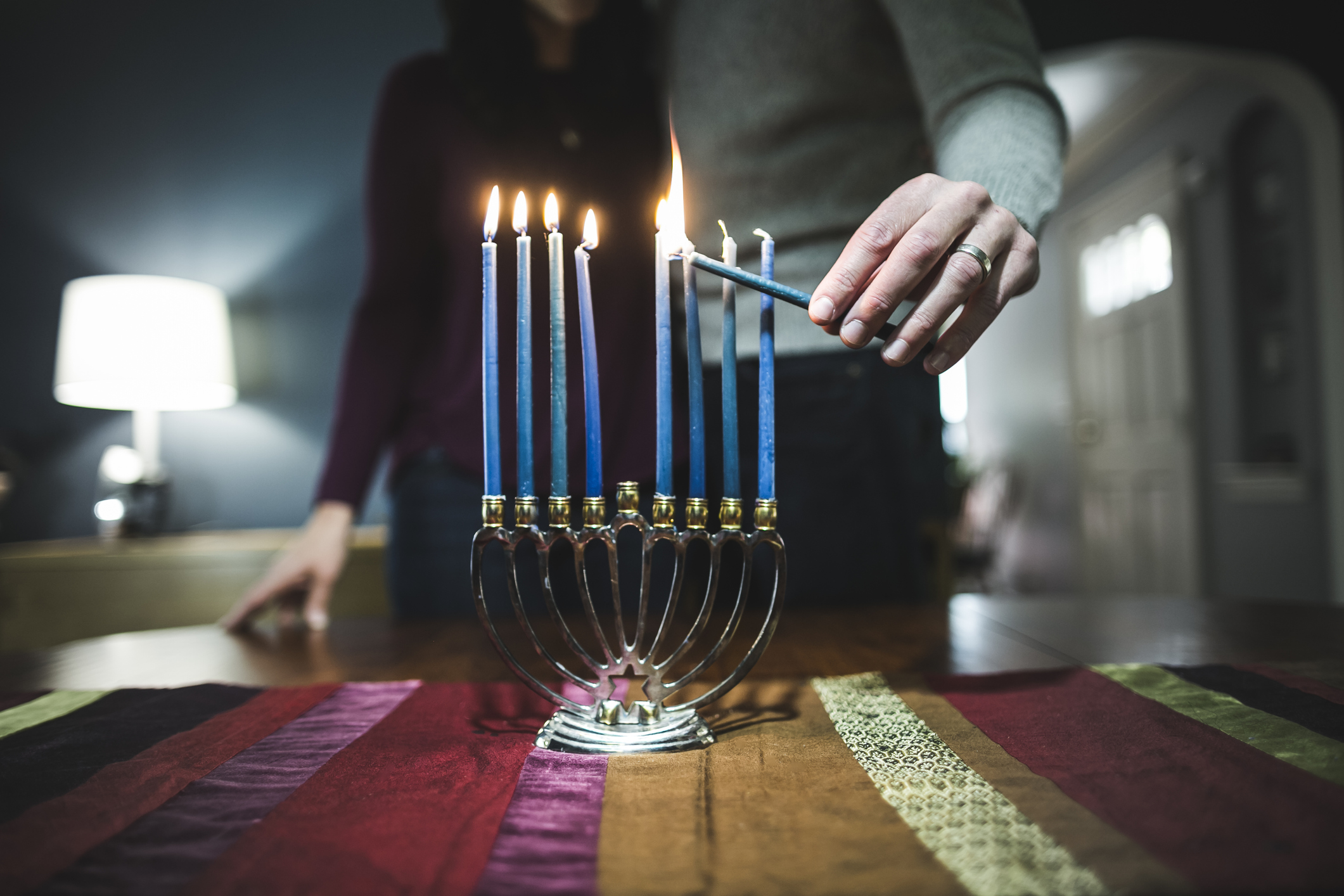 Thousands Join ‘Project Menorah’ to Help Jewish Families Celebrate Hanukkah Amid Rise in Antisemitism