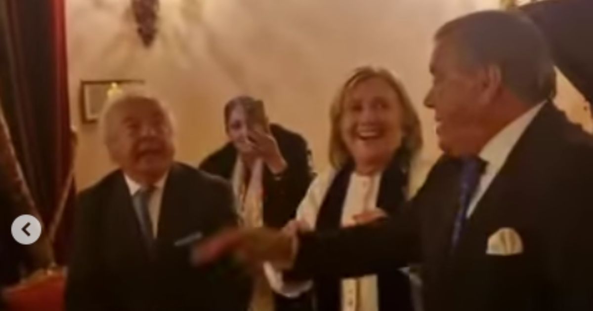 ‘Painful’: Hillary Clinton Appears Confused When Singer Calls Her Up to Perform Famous Dance