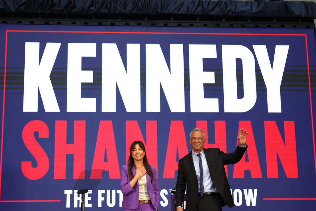 RFK Jr. Picks Political Novice Shanahan as Running Mate 