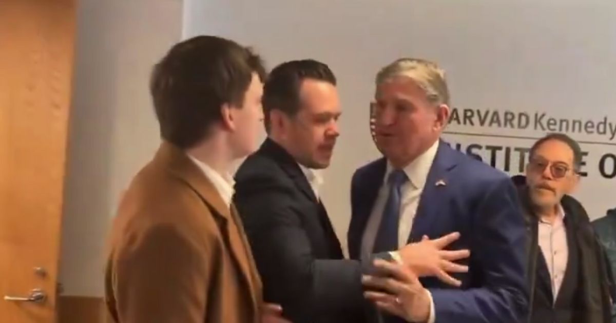 Climate Protester Rushes Senator, Vulgar Tirade Ends as He Finds Himself on the Ground