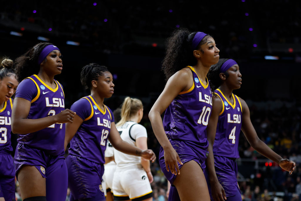 LSU Athletics Official Issues Statement on Anthem Controversy, Doesn’t Help School’s Case