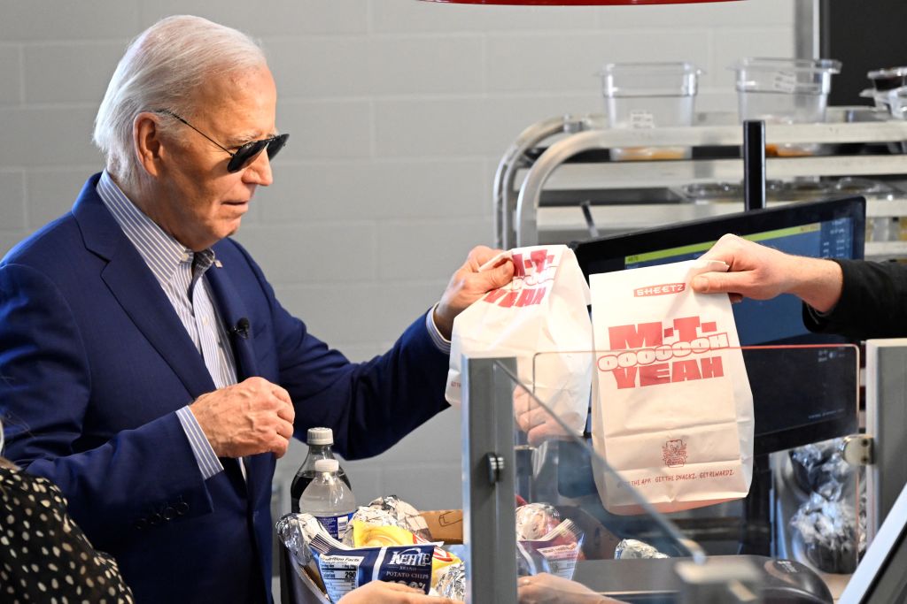 Biden Shuffles Into a Convenience Store to Pull a Trump-Like Move, Only Proves 45 Is Leagues Ahead of Him